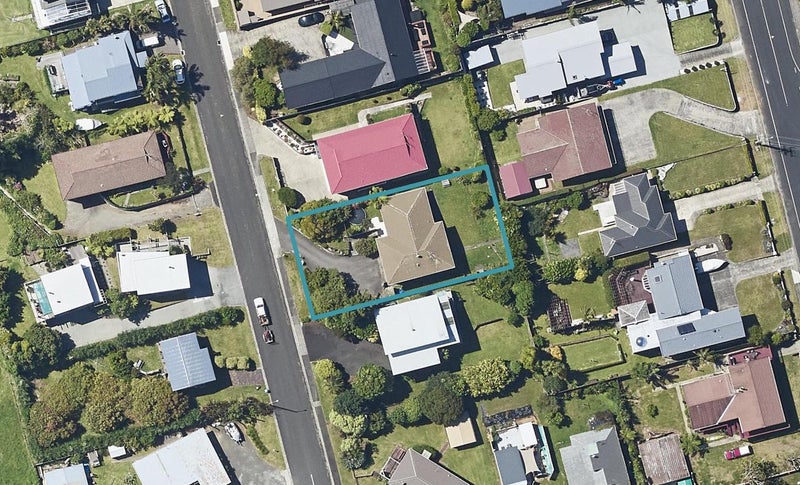 4 Mayor View Terrace, Waihi Beach, Waihi Beach - Carousel 1