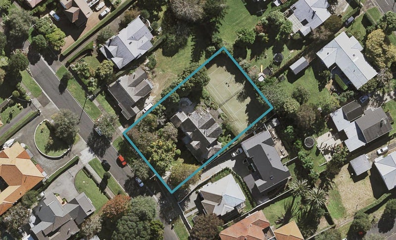 20 Maungakiekie Avenue, Greenlane, Auckland - Carousel 1