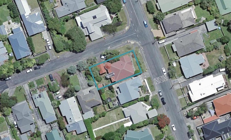 38 Beauchamp Street, Karori, Wellington - Carousel 1