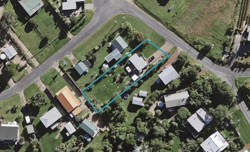 16 Eden Terrace, Onetangi, Waiheke Island - Carousel 1