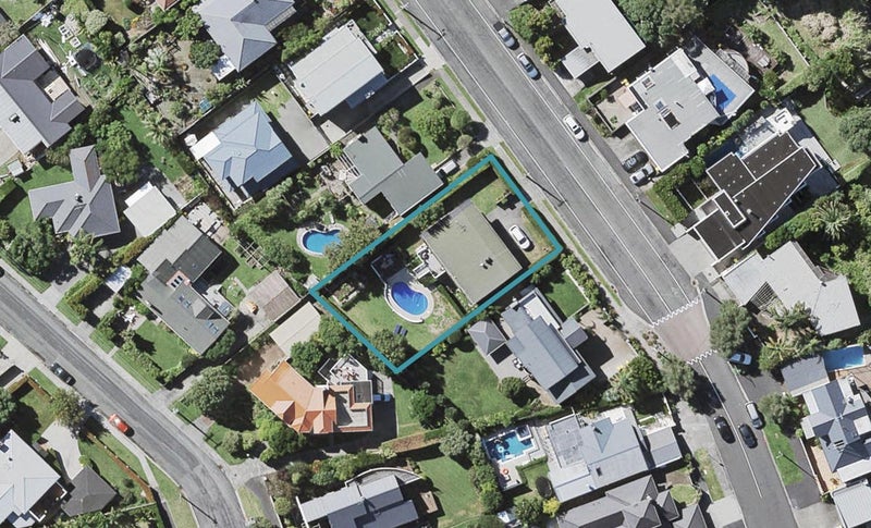 85 Seacliffe Avenue, Narrow Neck, Auckland - Carousel 1