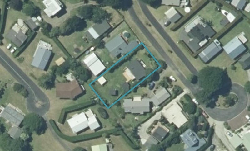 24 Robyn Crescent, Hahei - Carousel 1