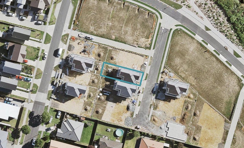 5 Awhenga Place, Weymouth, Auckland - Carousel 1