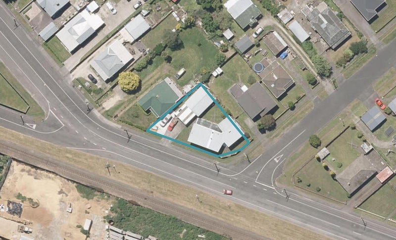 1 Mahoney Street, Whanganui East, Whanganui - Carousel 1