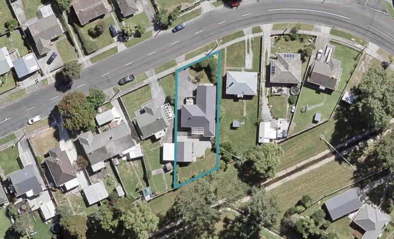 76 Waddington Drive, Naenae, Lower Hutt - Carousel 1