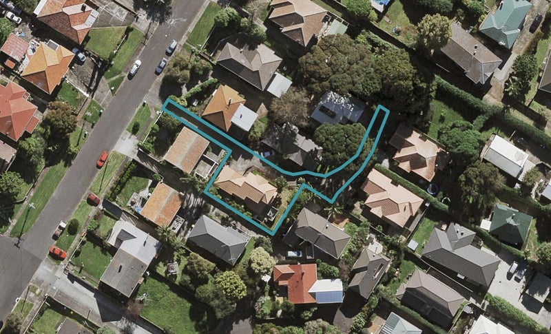 31A Ngatiawa Street, One Tree Hill, Auckland - Carousel 1