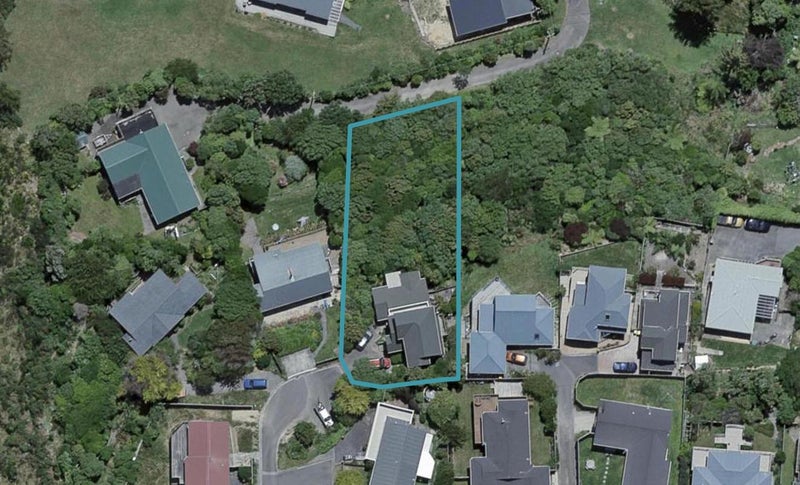 34 Pelorous Street, Paparangi, Wellington - Carousel 1