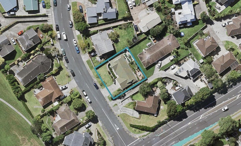 7 Centorian Drive, Windsor Park, Auckland - Carousel 1