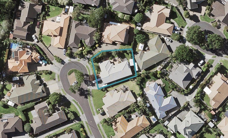 11 Yarlside Place, Northpark, Auckland - Carousel 1