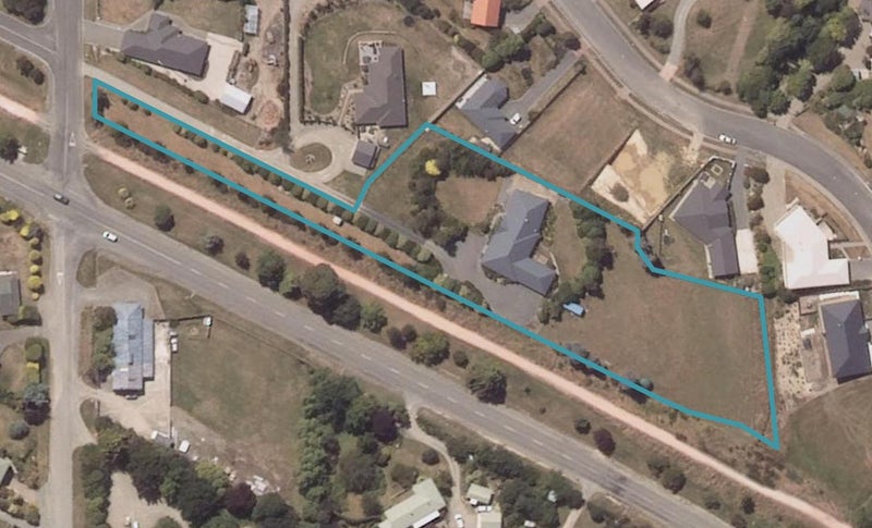 8 Gordon Street, Weston, Oamaru - Carousel 1