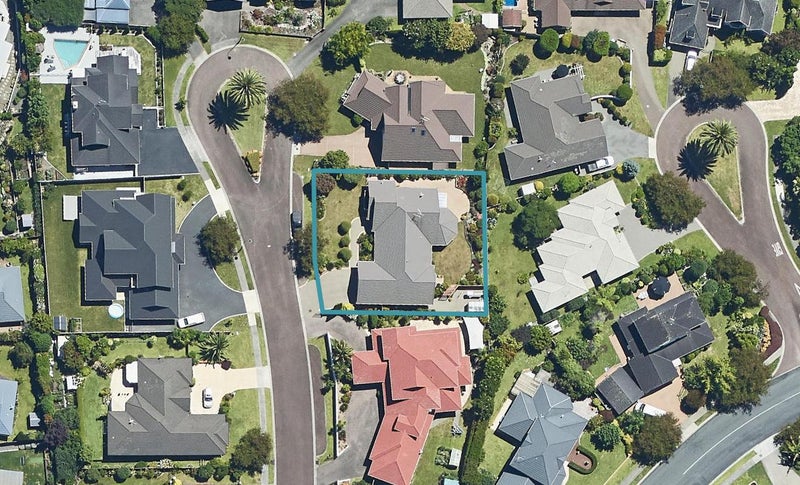 16 Kildonan Place, Bethlehem, Tauranga - Carousel 1