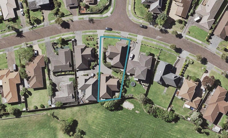 1/31 Crescent Hills Court, Northpark, Auckland - Carousel 1