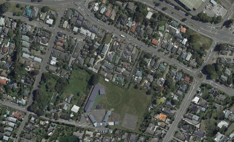 10 Manatu Lane, Waltham, Christchurch - Carousel 1