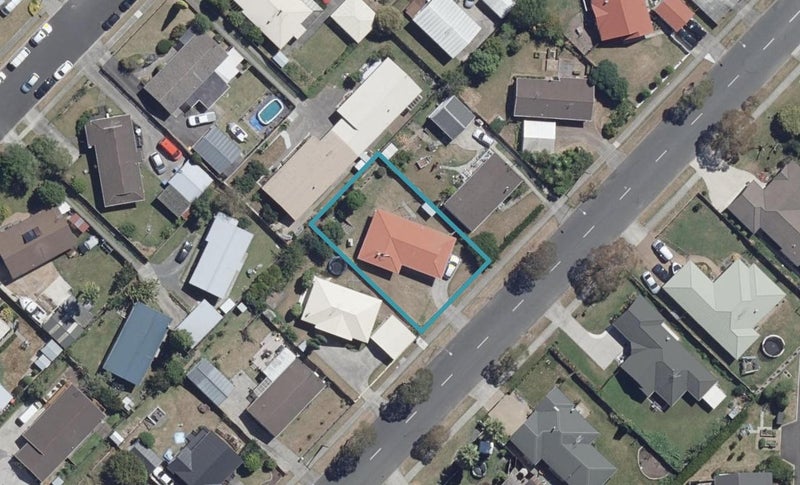 10 Dixon Road, Fitzroy, Hamilton - Carousel 1