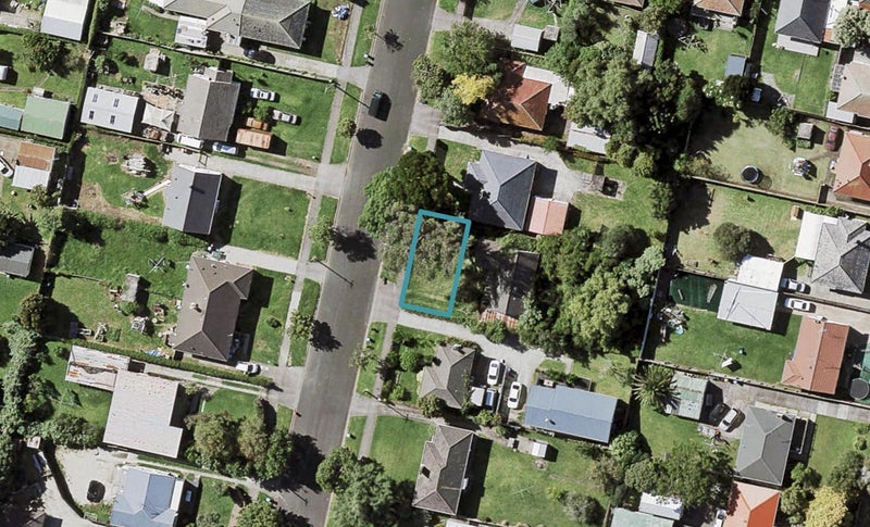 36A Kawiti Avenue, Point England, Auckland - Carousel 1