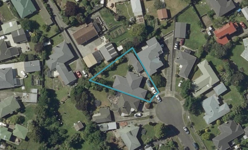 10 Strathmore Place, Awapuni, Palmerston North - Carousel 1