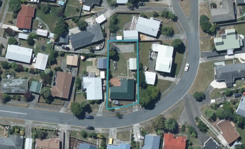 7 Transom Close, Whitby, Porirua - Carousel 1