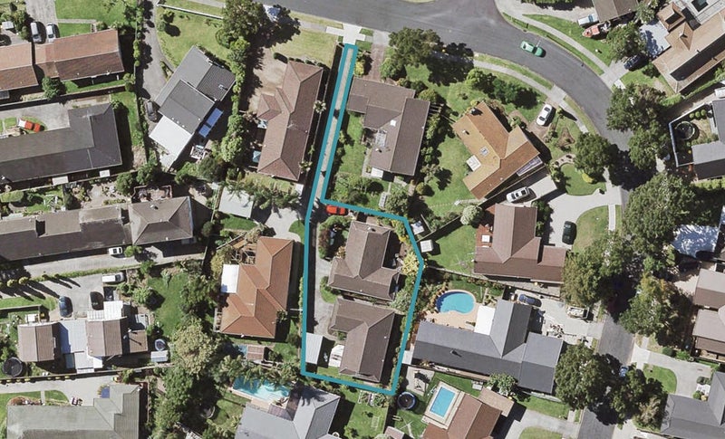 1/9 Raddock Place, Farm Cove, Auckland - Carousel 1