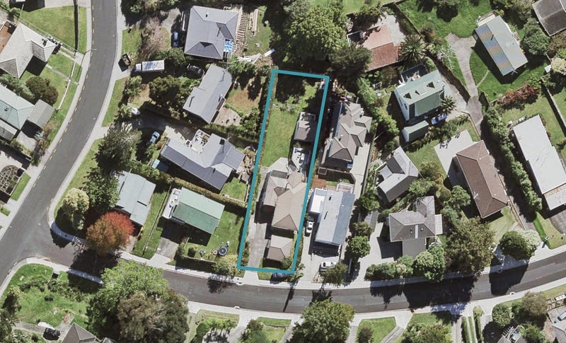4 Shanaway Rise, Hillcrest, Auckland - Carousel 1