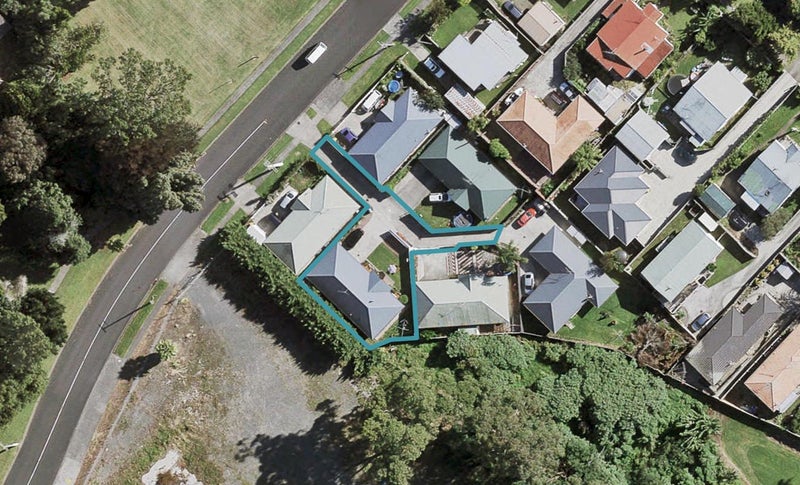 111 Kindergarten Drive, Conifer Grove, Takanini - Carousel 1