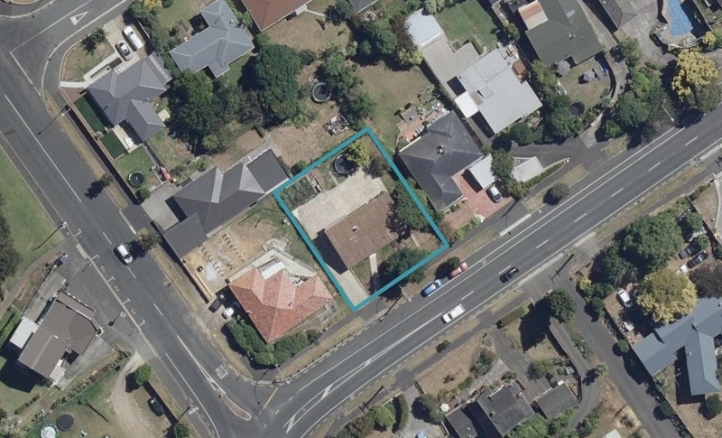 74 Forest Lake Road, Forest Lake, Hamilton - Carousel 1