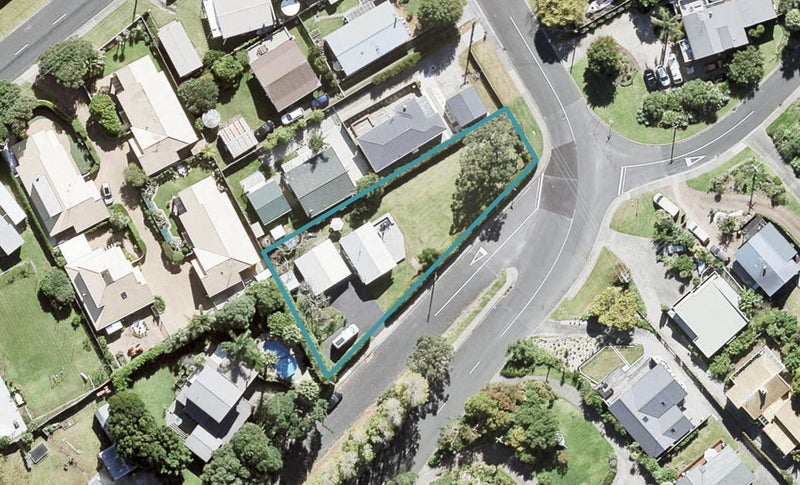 26 Beach Road, Manly, Whangaparaoa - Carousel 1