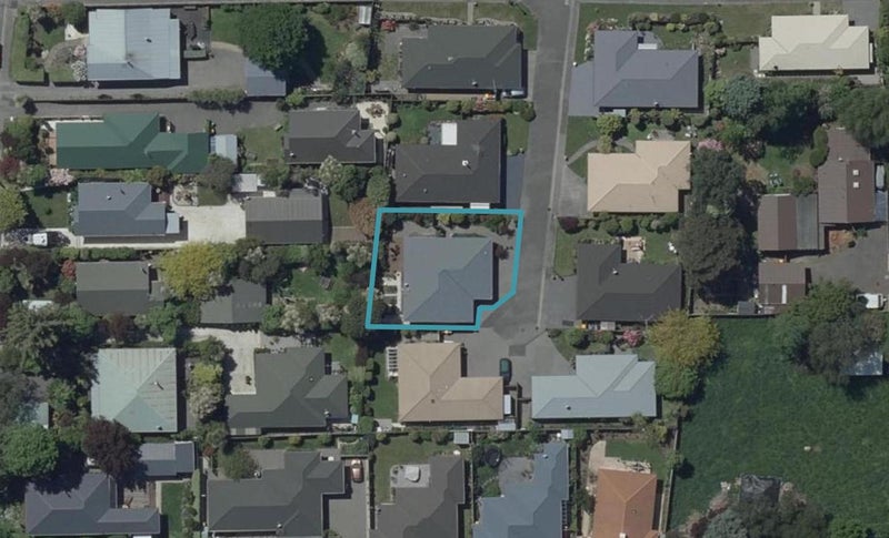 18 Castle Way, Beckenham, Christchurch - Carousel 1