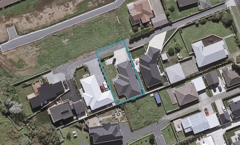 82B Smart Road, Glen Avon, New Plymouth - Carousel 1