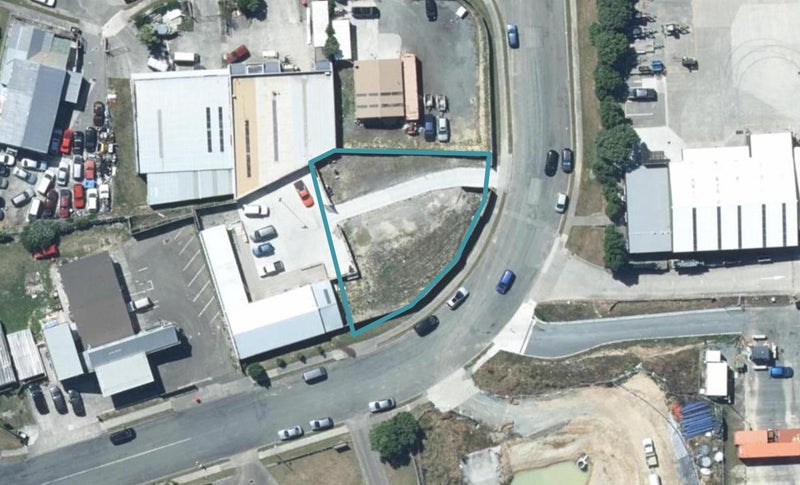6 Commerce Crescent, Waitangirua, Porirua - Carousel 1