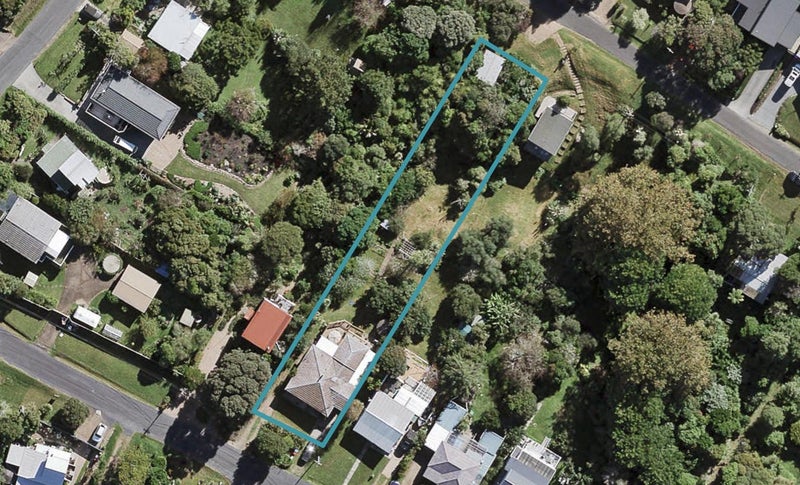 4 Tahatai Road, Oneroa, Waiheke Island - Carousel 1
