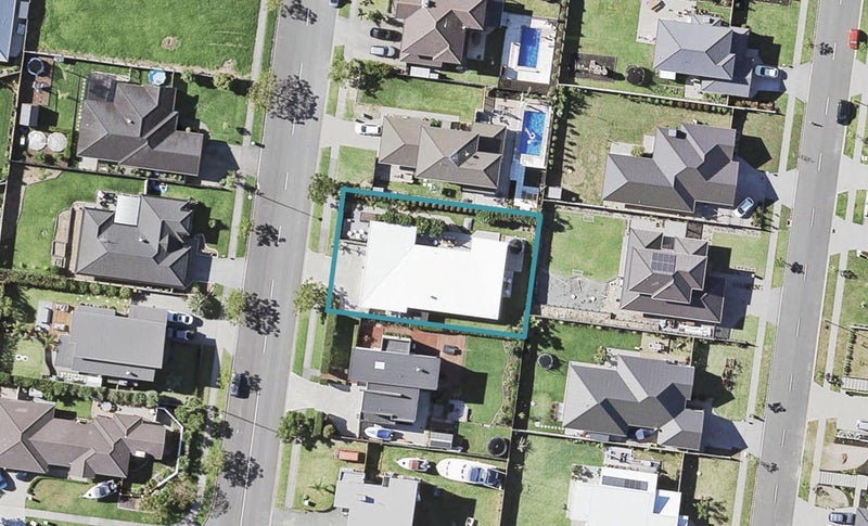 43 Constellation Avenue, Beachlands, Auckland - Carousel 1