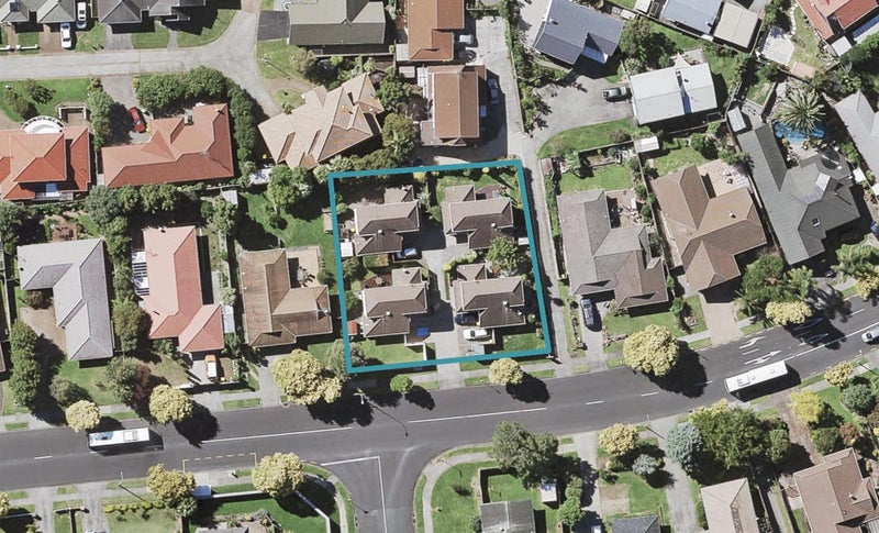 2/15 Millhouse Drive, Northpark, Auckland - Carousel 1