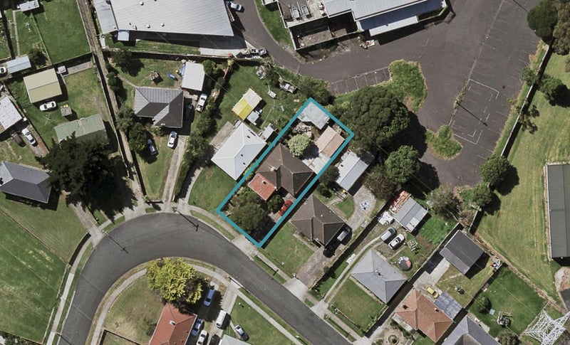 68 Fisher Crescent, Otara, Auckland - Carousel 1