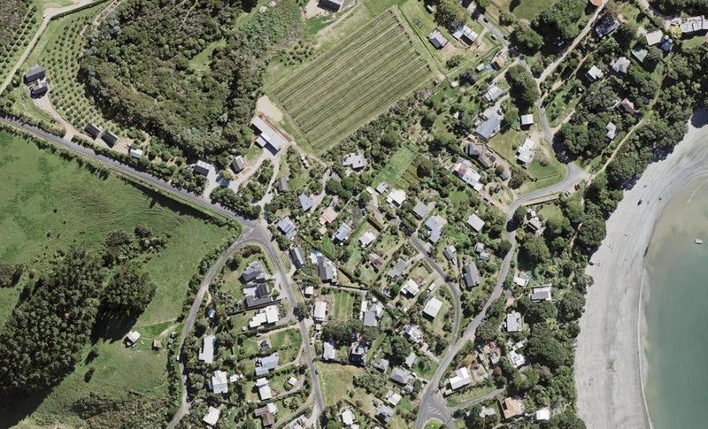 11 Karu Street, Oneroa, Waiheke Island - Carousel 1