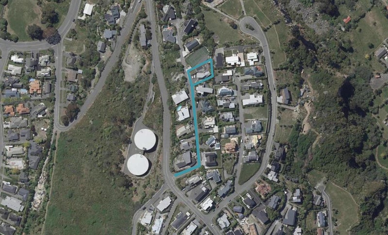 12 Inverness Lane, Redcliffs, Christchurch - Carousel 1