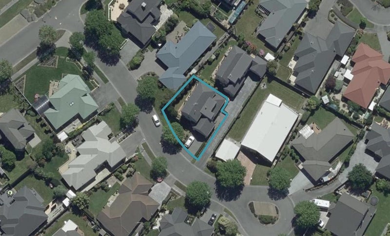 5 Dinglebay Place, Casebrook, Christchurch - Carousel 1