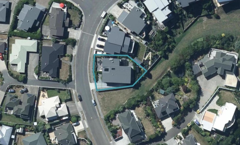 36 Saint Ives Drive, Camborne, Porirua - Carousel 1
