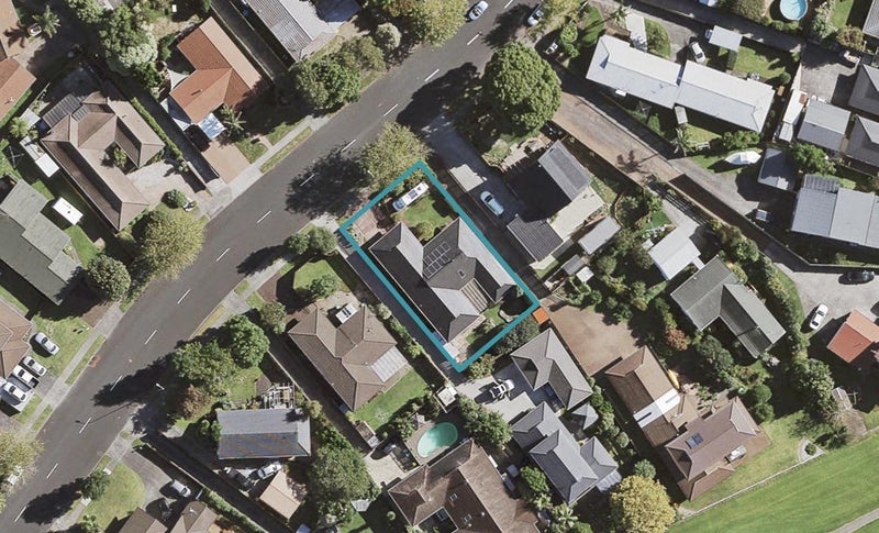 82 Carnoustie Drive, Wattle Downs, Auckland - Carousel 1