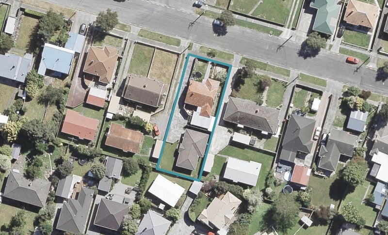 2/195 Whites Line East, Waiwhetu, Lower Hutt - Carousel 1