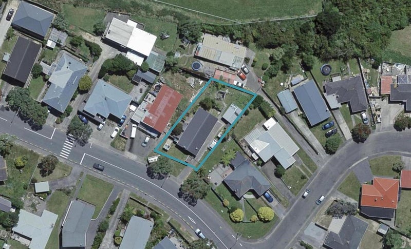 50 Stewart Drive, Newlands, Wellington - Carousel 1