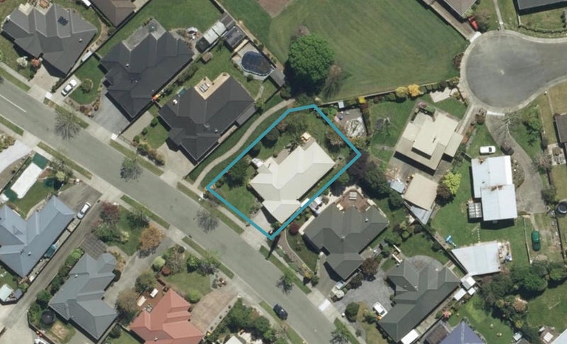 30 Hollybush Drive, Brightwater - Carousel 1