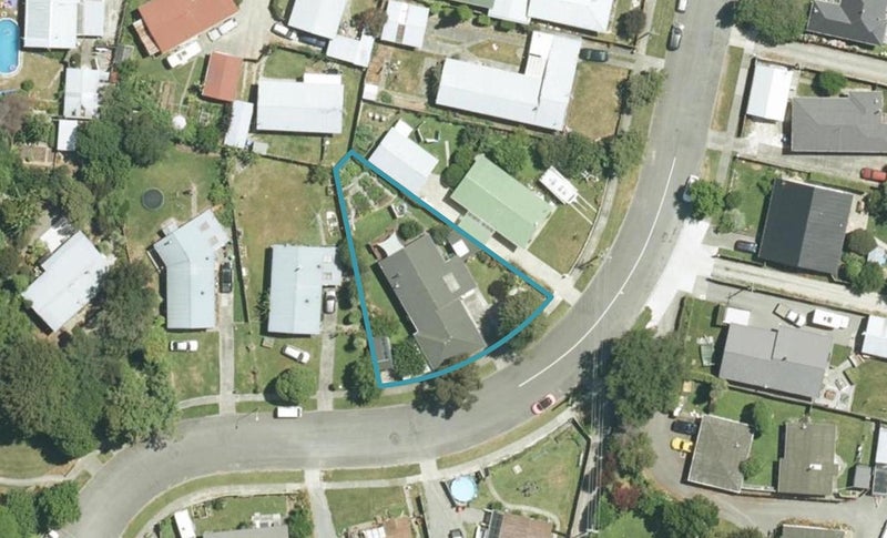 32 Holdaway Street, Riversdale, Blenheim - Carousel 1