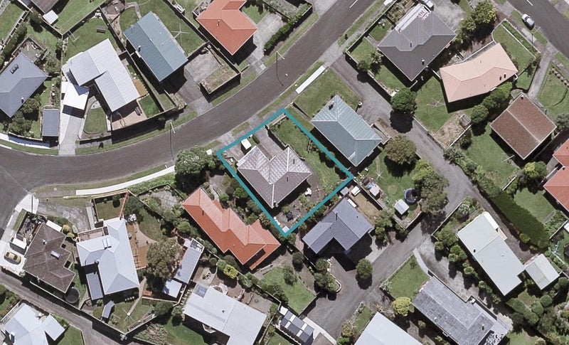 12 Melrose Street, Spotswood, New Plymouth - Carousel 1