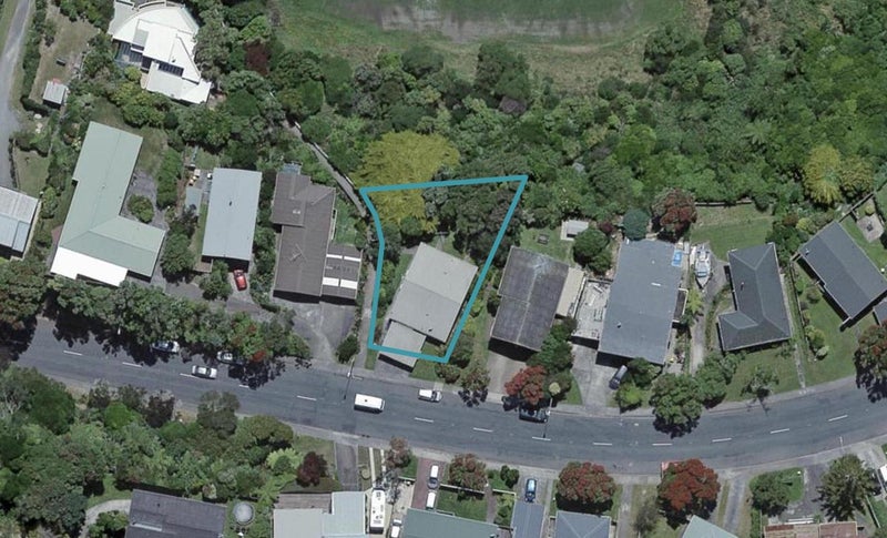 112 Stewart Drive, Johnsonville, Wellington - Carousel 1