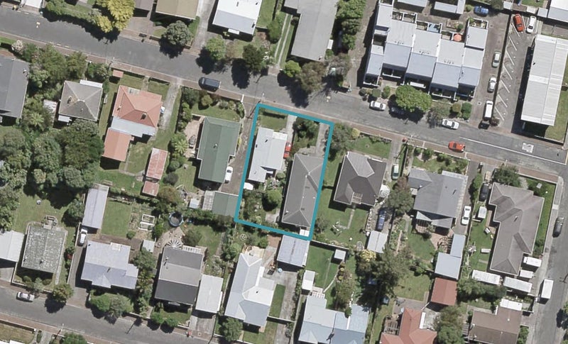 1/16 Valentine Street, Alicetown, Lower Hutt - Carousel 1