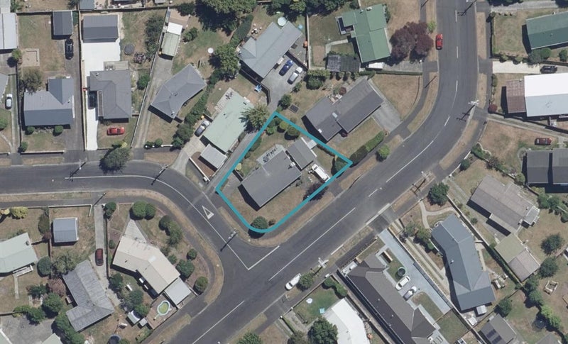 14 Cecil Street, St Andrews, Hamilton - Carousel 1