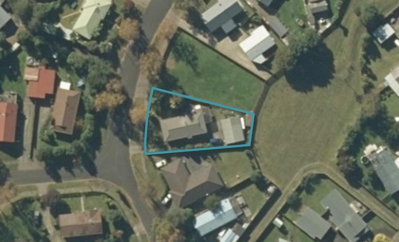 33 Ringakapo Street, Turangi - Carousel 1