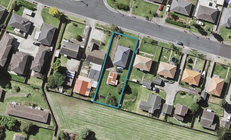 18 Matapan Road, Panmure, Auckland - Carousel 1