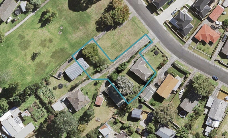 2 Aporo Tawhito Lane, Henderson, Auckland - Carousel 1