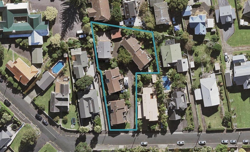 5/11 Faulkner Road, Northcote Point, Auckland - Carousel 1